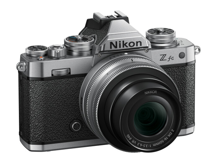 Nikon Z fc Kit Z DX 16-50/3.5-6.3 VR Silver Edition Nikon Z fc Kit Z DX 16-50/3.5-6.3 VR Silver Edition