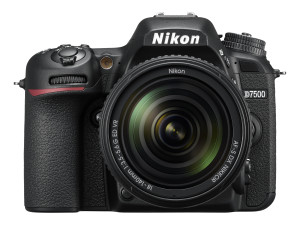 D7500 Set 18-140/3,5-5,6 G ED VR AF-S