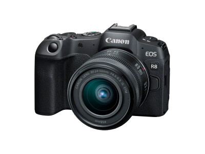 Canon EOS R8 + RF 4,5-6,3/24-50 mm IS STM