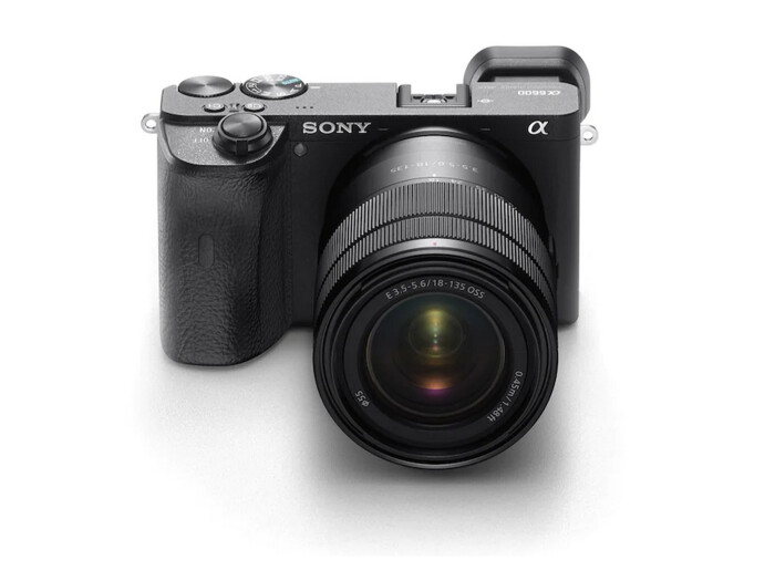 Sony Alpha 6600 Kit 18-135