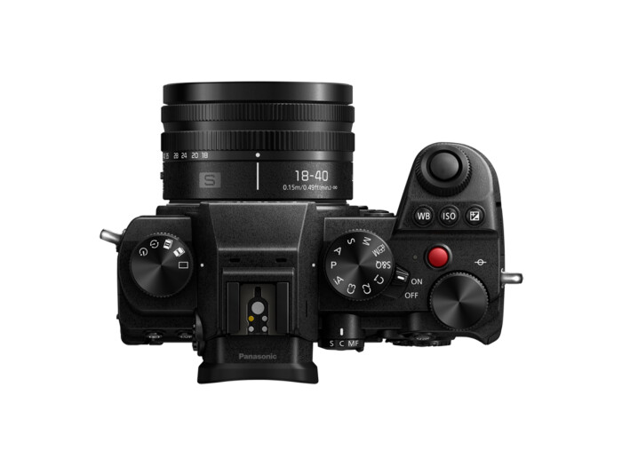 Panasonic Lumix DC-S5D + 18-40/4,5-6,3 + Obj. S-R 26/8,0