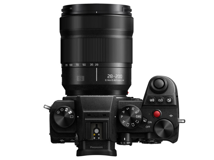 Panasonic Lumix DC-S5D + 28-200/4,0-7,1