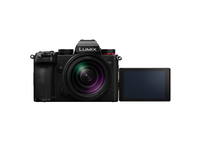 Panasonic Lumix DC-S5D + 28-200/4,0-7,1