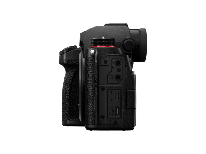 Panasonic Lumix DC-S5D + 18-40/4,5-6,3 + Obj. S-R 26/8,0