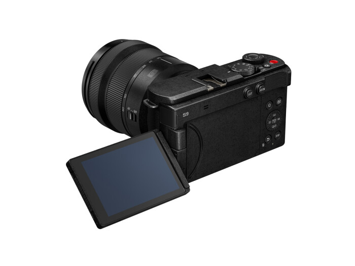 Panasonic Lumix DC-S9 Set mit S-R 20-60/3,5-5,6 Jet Black