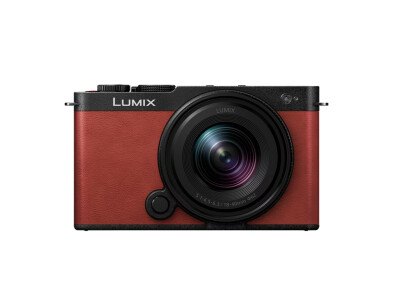 Lumix DC-S9+18-40mm Crimson Red