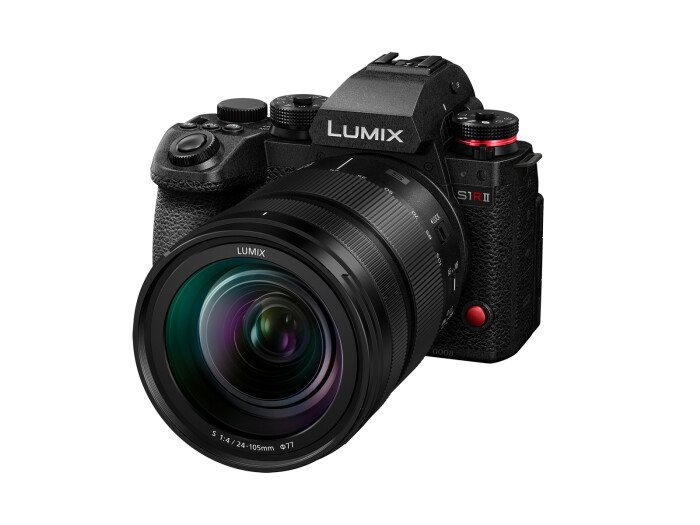Panasonic Lumix DC-S1R II + S-R 24-105/4,0 Macro OIS Panasonic Lumix DC-S1R II + S-R 24-105/4,0 Macro OIS