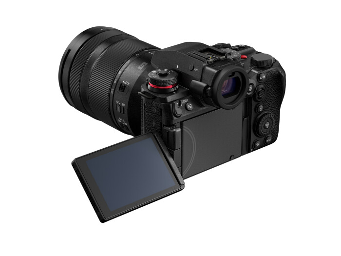 Panasonic Lumix DC-S1R II + S-R 24-105/4,0 Macro OIS Panasonic Lumix DC-S1R II + S-R 24-105/4,0 Macro OIS