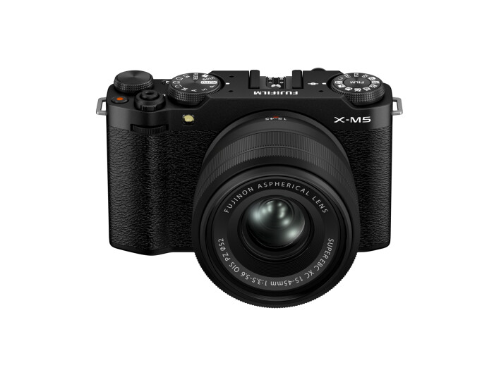 Fujifilm X-M5 black + XC 15-45/3,5-5,6 OIS PZ